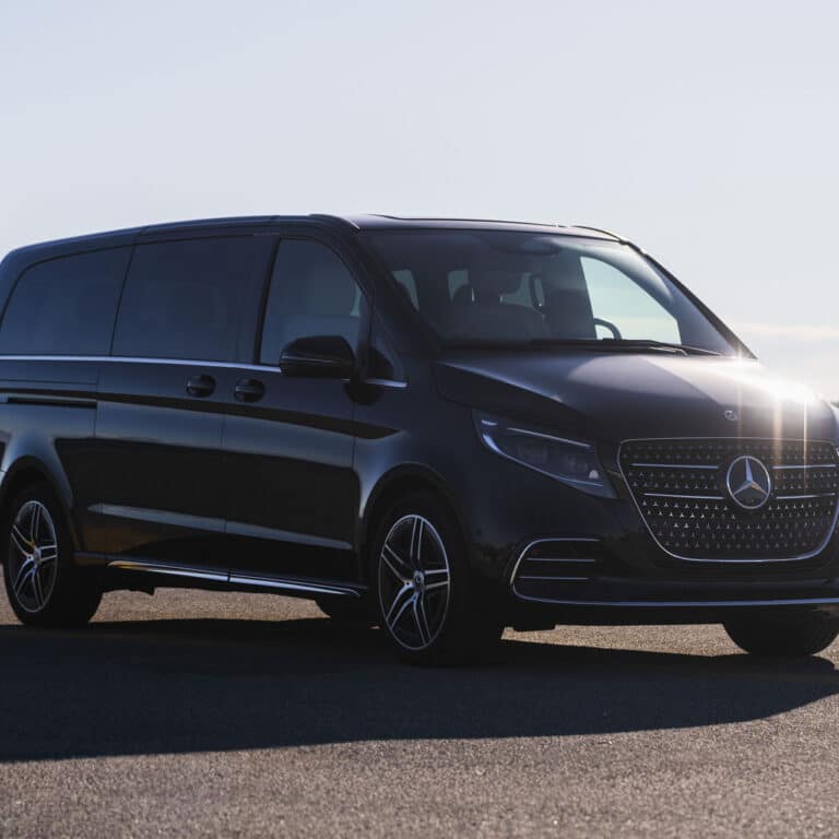 Wine, perfume and art: a chauffeured day from Cannes | Kingdom Limousines